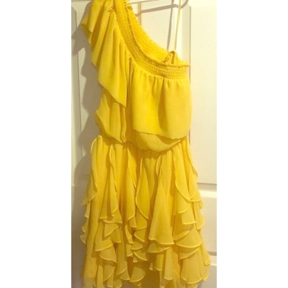 Jessica Simpson Dresses & Skirts - NWOT Jessica Simpson yellow ruffled dress, Sz. S